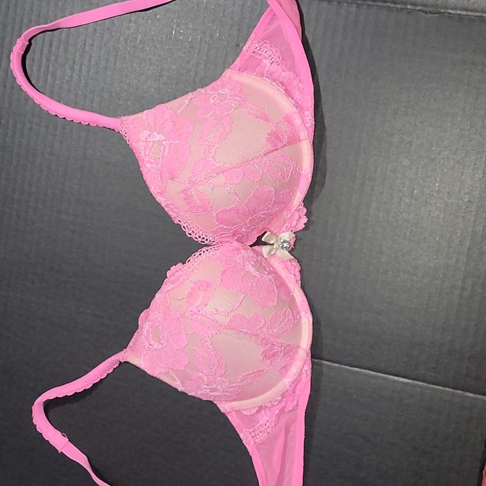 💕36b pink Victoria secret push up